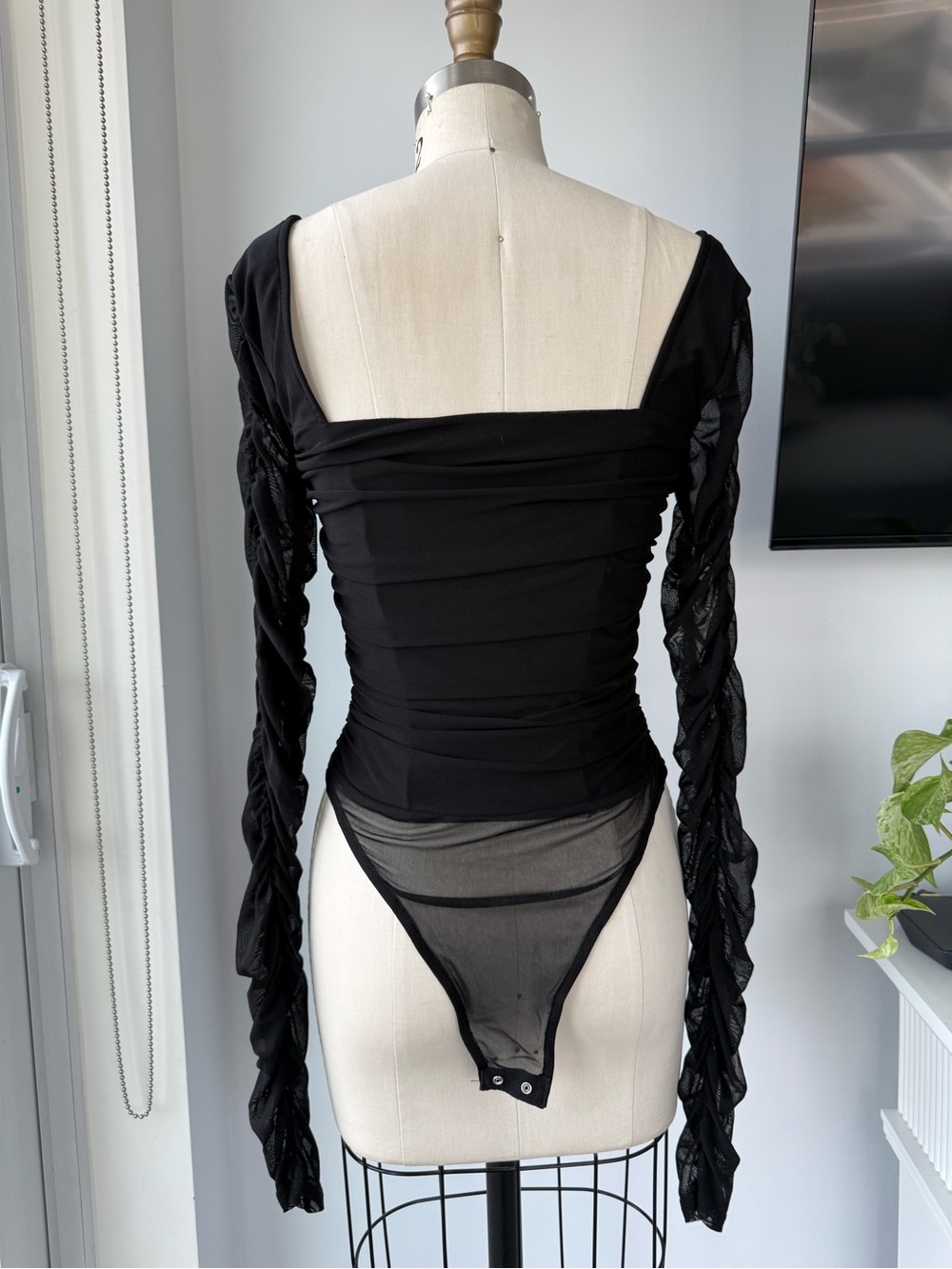 Black Square-Neck Sheer Bodysuit - Picture 2 of 6